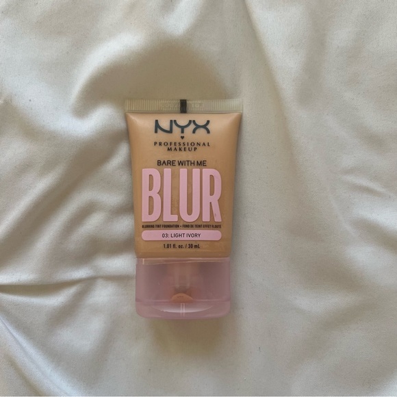 NYX Other - NYX bare with me blurring tint foundation